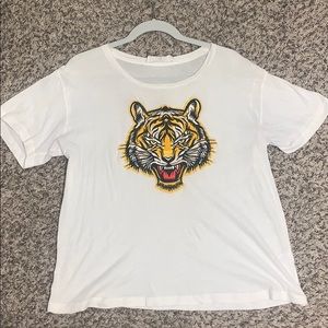 Emma and Sam + White vintage shirt + tiger